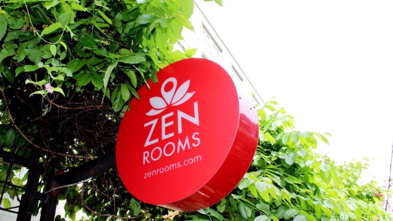 Zen Hostel Alun-Alun Sarinah Malang Exteriér fotografie